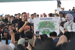 Anies Baswedan saat menghadiri acara Desak Anies di Samarinda. Foto: Tim Media AMIN