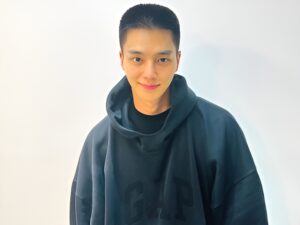 Song Kang, bersiap memasuki masa wajib militer atau yang biasa dikenal sebagai wamil. (instagram : @songkang_b)