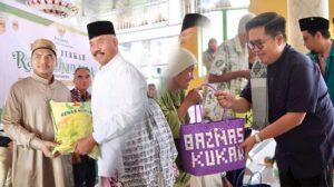 Foto: Momen Safari Ramadan Bupati Kukar Edi Damansyah dan Wabup Kukar Rendi Solihin.
