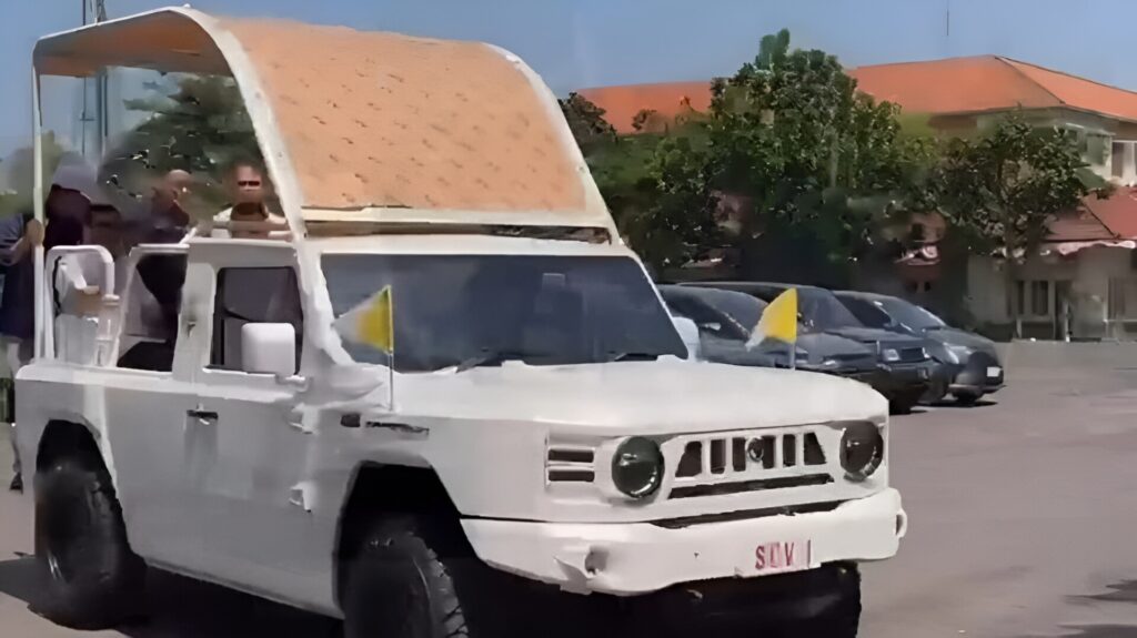 Foto: Popemobile yang bakal dipakai Paus Fransiskus di Indonesia.
