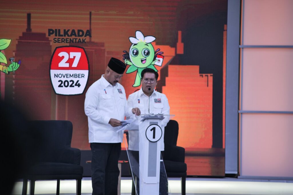 Foto: Pasangan calon bupati dan wakil bupati nomor urut 1, Edi Damansyah-Rendi Solihin.