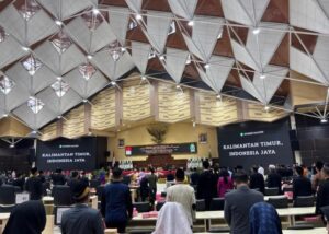 Foto: Suasana Rapat Paripurna ke-2 dalam rangka HUT ke-68 Provinsi Kalimantan Timur di Gedung DPRD Kaltim, Samarinda.
